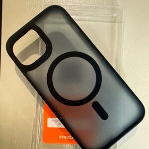 Transparent Black Phone Case with MagSafe Compatibility